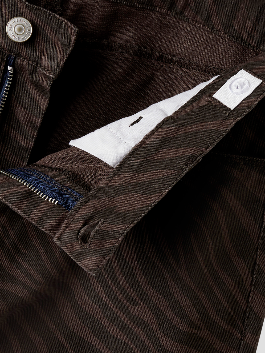 model_shot-front_full